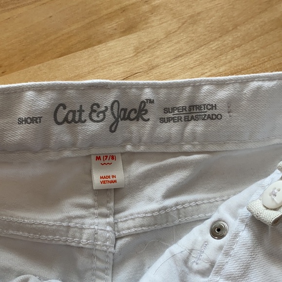 Shorts - Picture 3 of 3